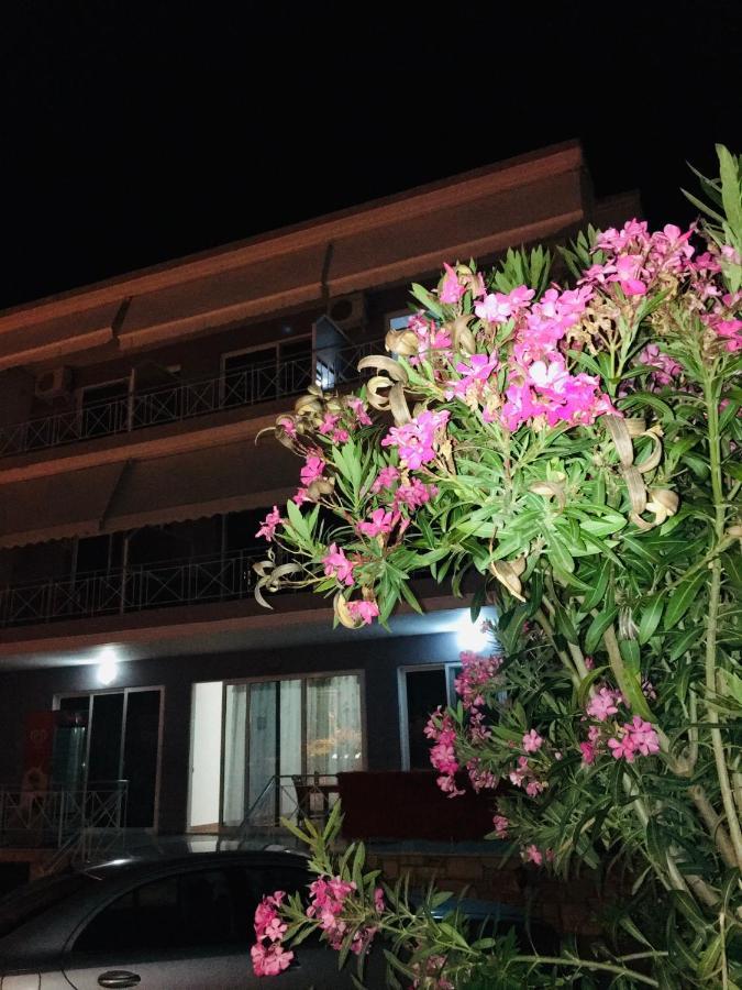 הימארה Irini Boutique Rooms!!! מראה חיצוני תמונה
